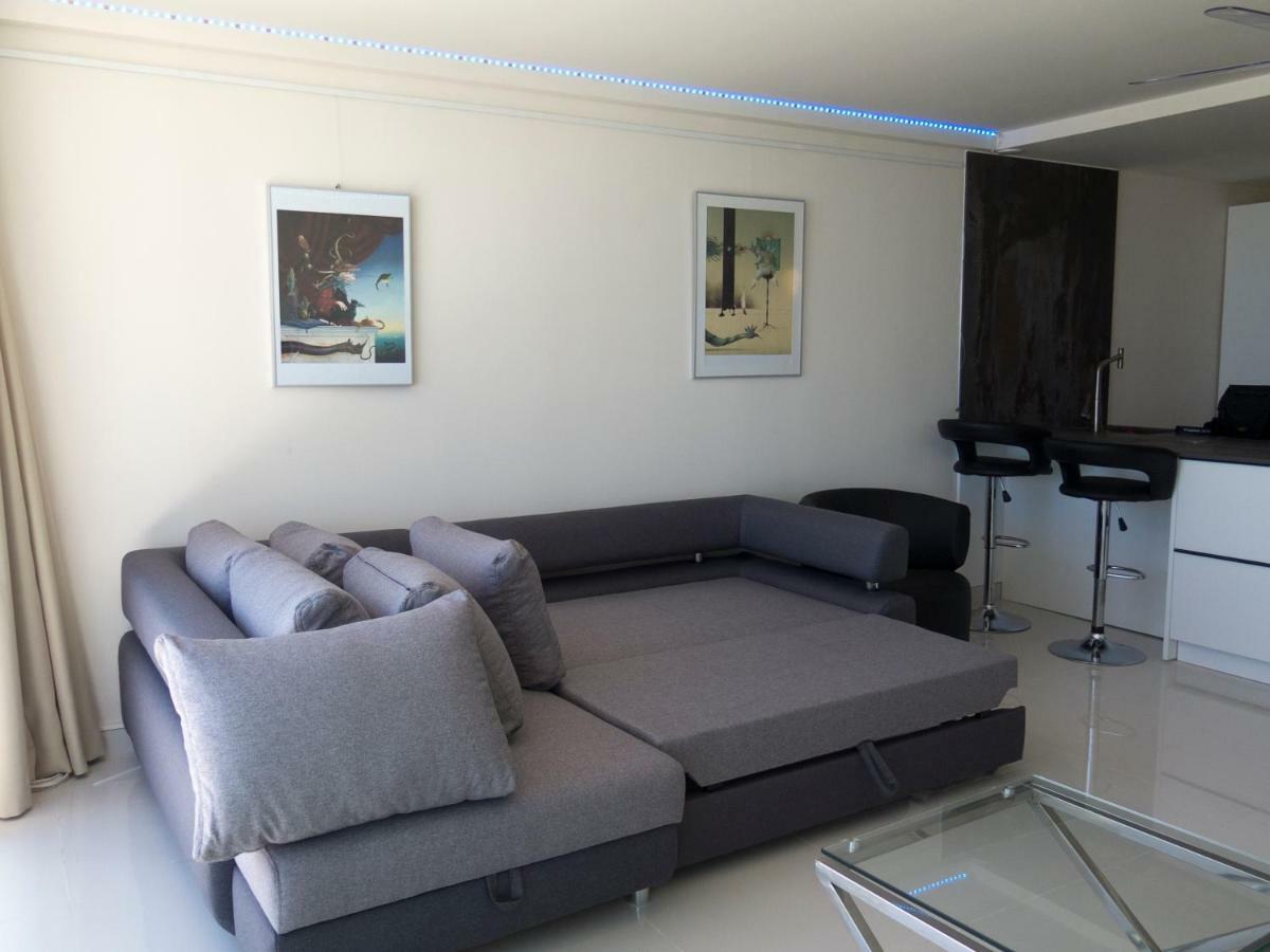 Front Port Line Sleeps 6 Lägenhet Marbella Exteriör bild